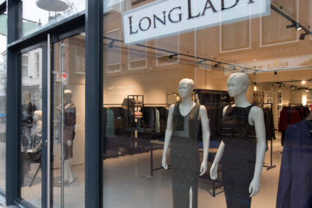 Nieuwe winkel voor de lange vrouw in Amersfoort